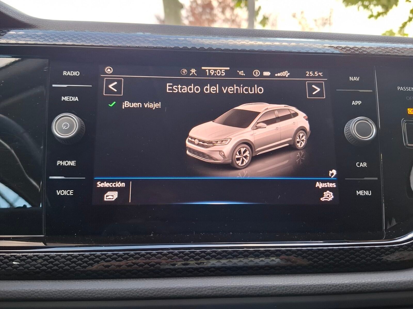 VOLKSWAGEN TAIGO LIFE DSG