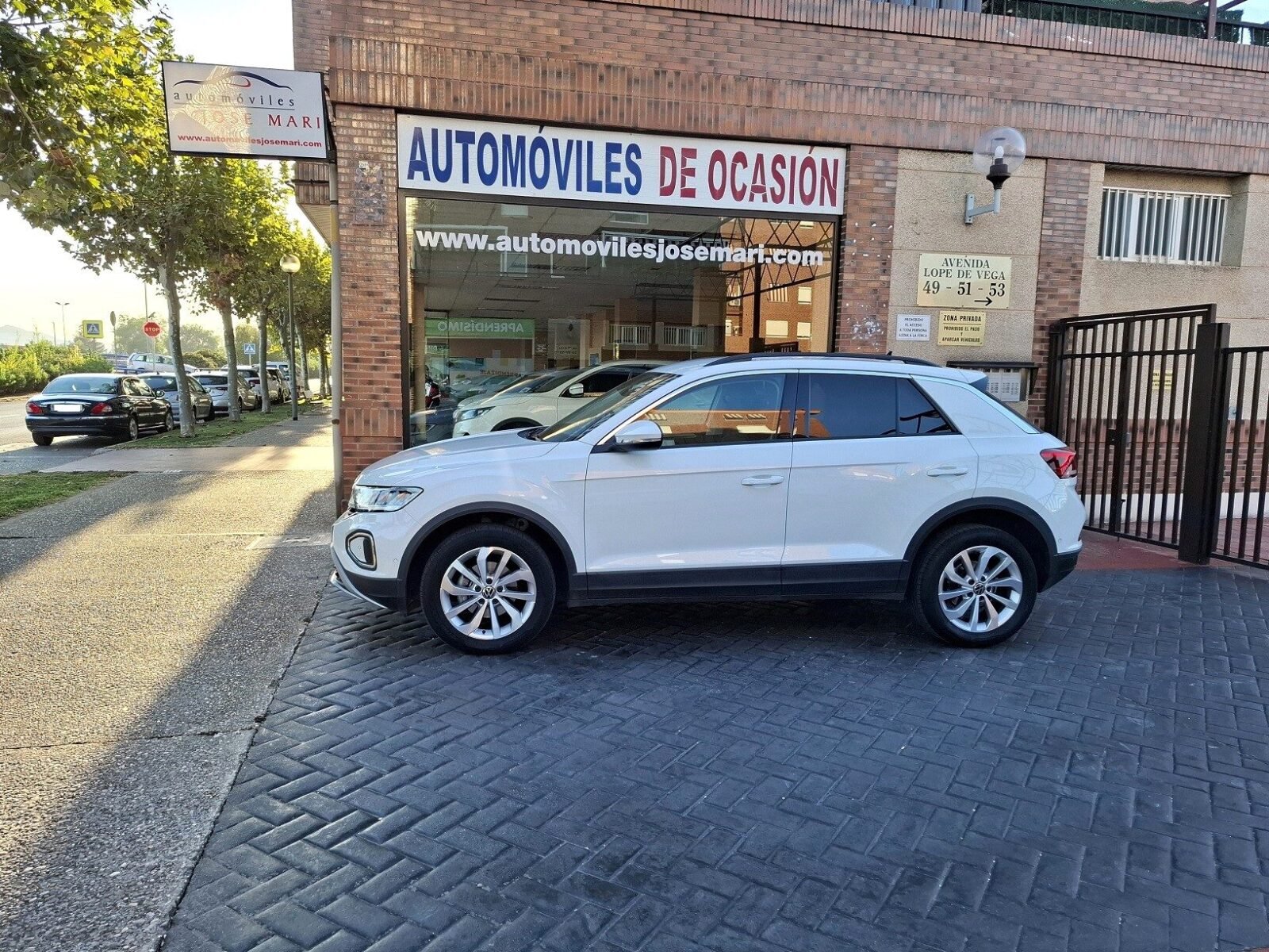 VOLKSWAGEN T-ROC LIFE 