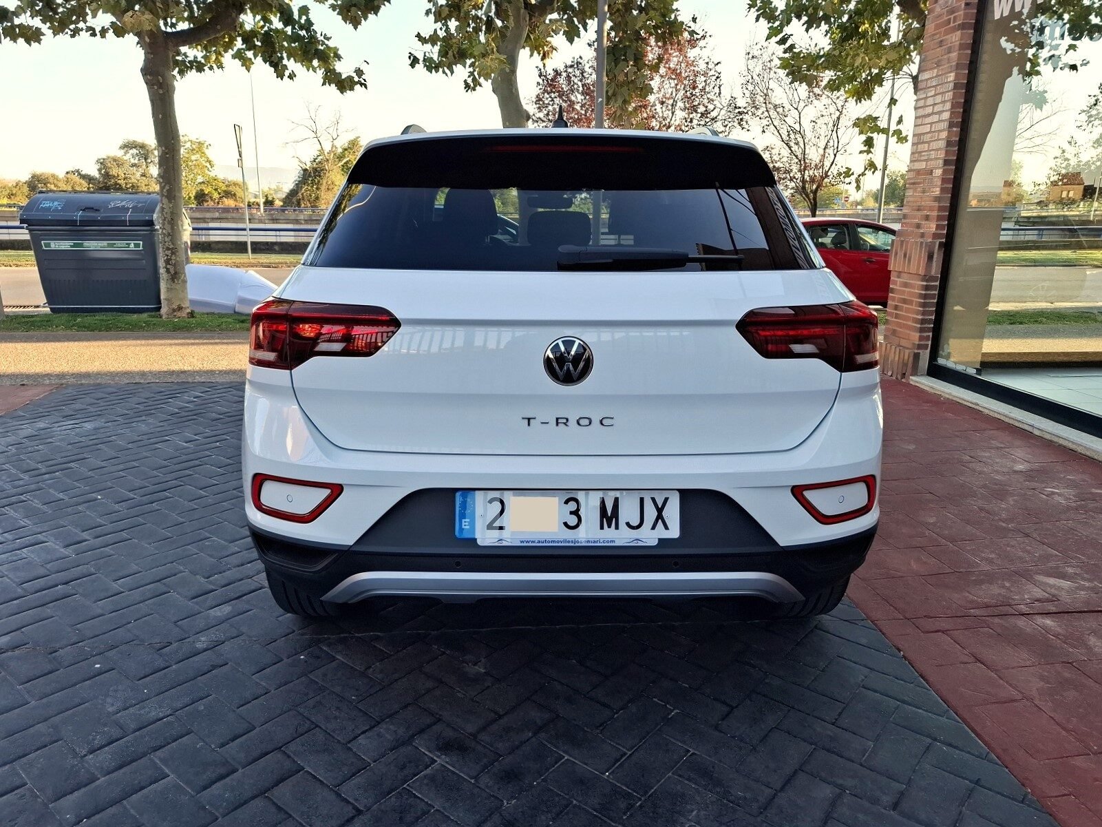 VOLKSWAGEN T-ROC LIFE 