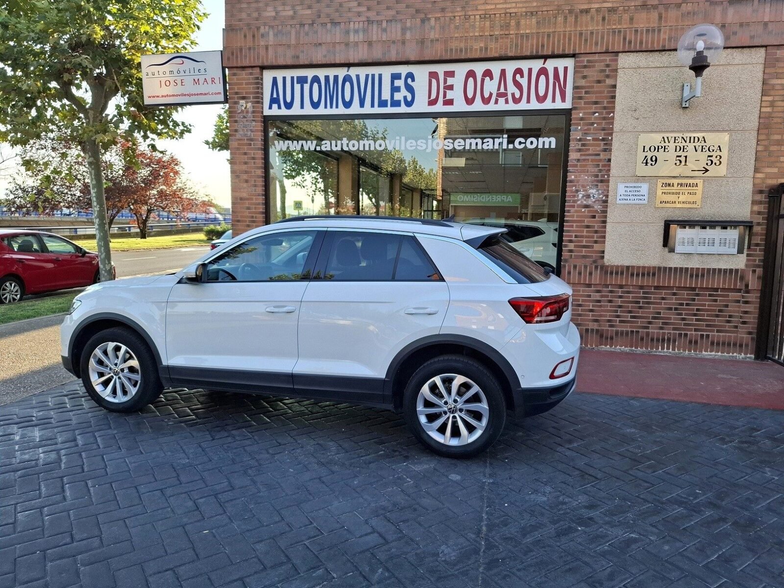 VOLKSWAGEN T-ROC LIFE 