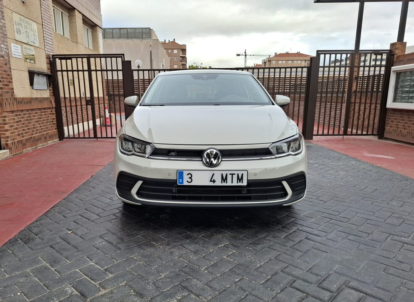 VOLKSWAGEN POLO 1.0 Tsi Life