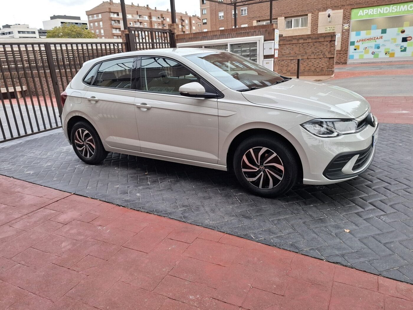 VOLKSWAGEN POLO 1.0 Tsi Life