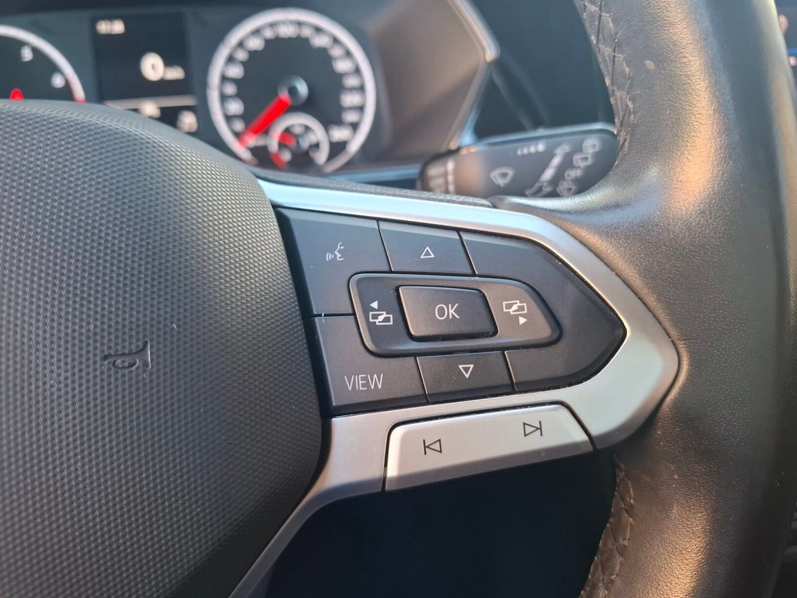 VOLKSWAGEN T-CROSS ADVANCE