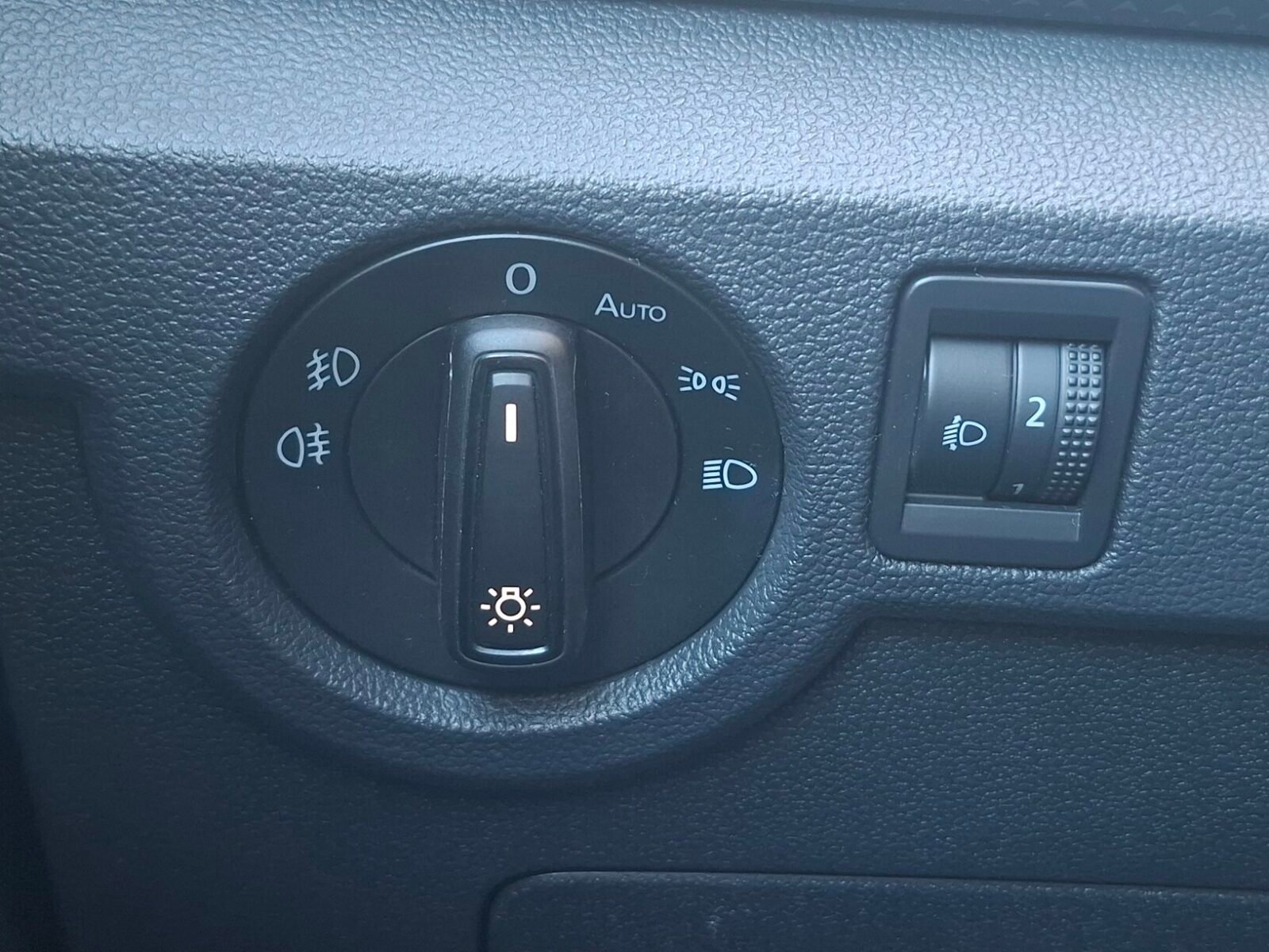 VOLKSWAGEN T-CROSS ADVANCE