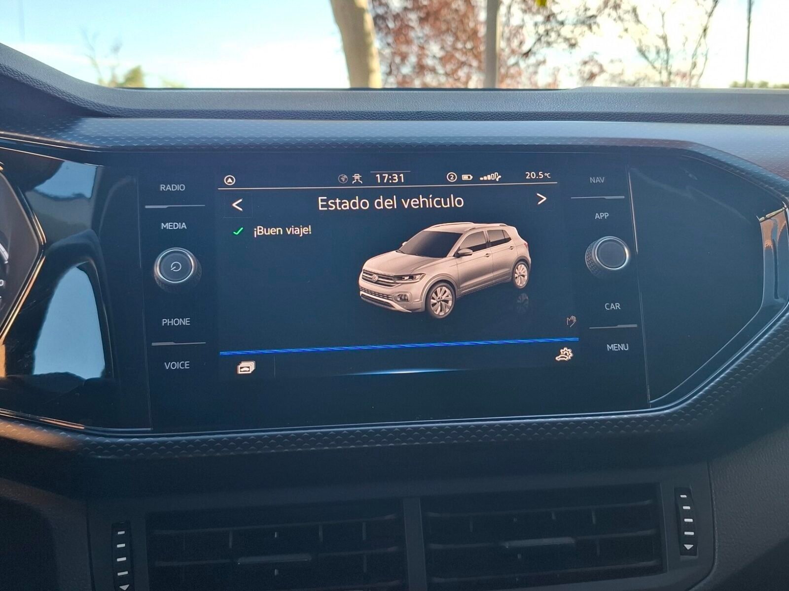 VOLKSWAGEN T-CROSS ADVANCE